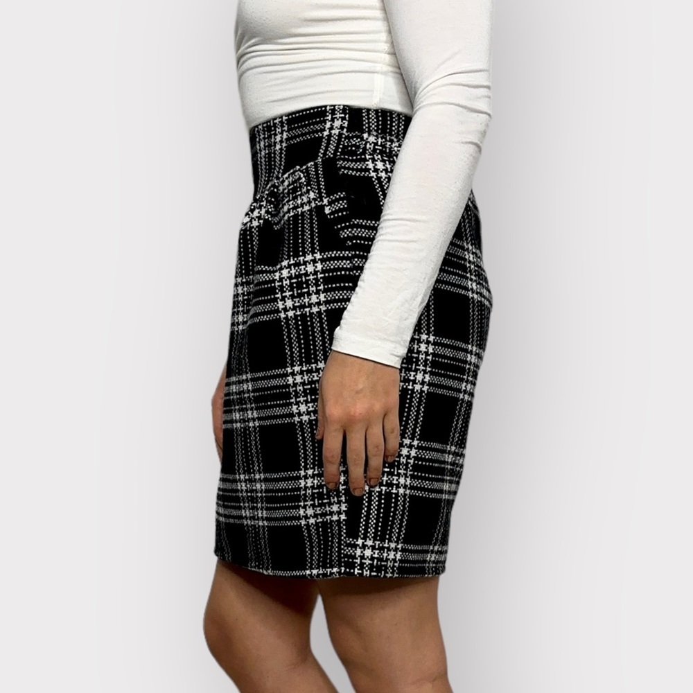 Black & White Wool Plaid Mini Skirt - Picture 4 of 5